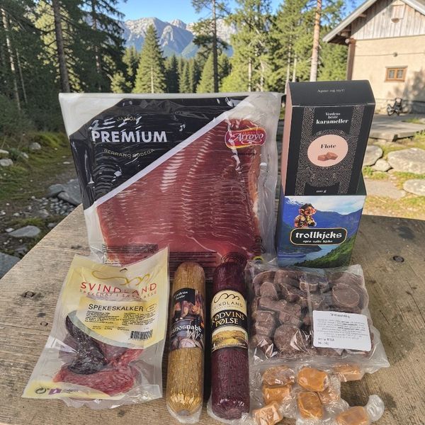 Hovedbilde Populær 17Mai pakke med Serranoskinke 500g- ...