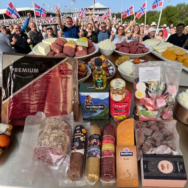 Hovedbilde 17. mai Festpakke – Komplett Spekemat og ...